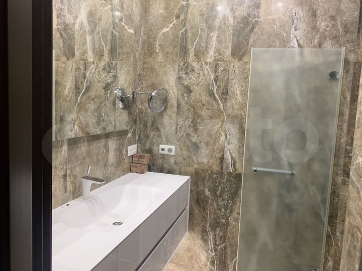 2-к. квартира, 122 м², 19/22 эт.