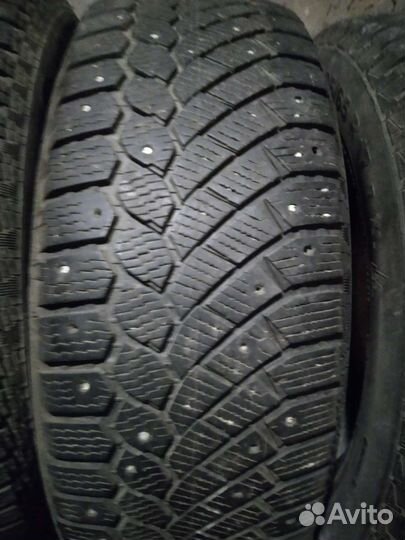 Continental Conti4x4IceContact 235/65 R17