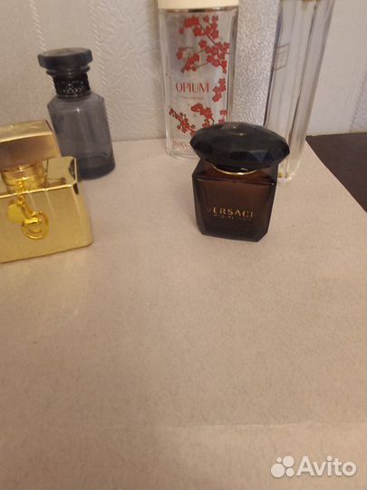 Пустые флаконы от парфюма