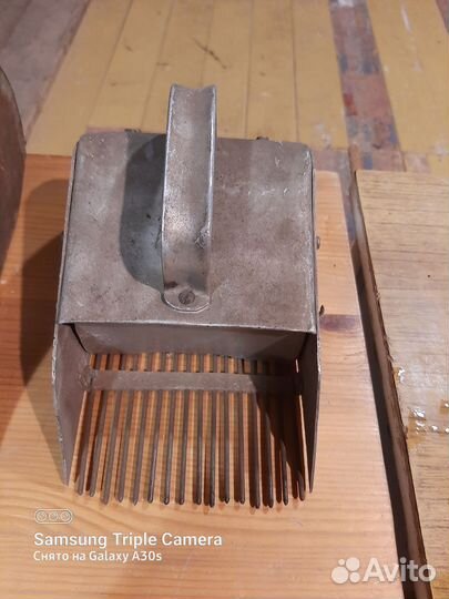 Совок для сбора ягод