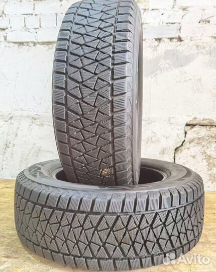 Bridgestone Blizzak DM-V2 225/65 R17 102Q