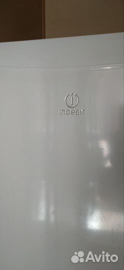 Холодильник indesit