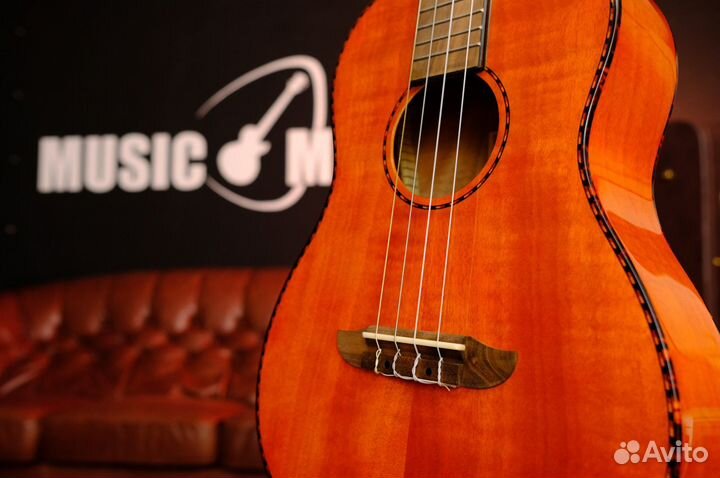 Укулеле Баритон Ortega (Комплект)