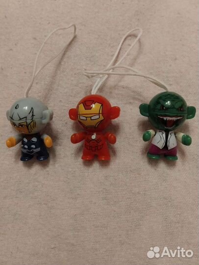 Брелок Киндер Марвел