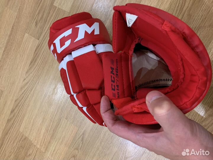 Краги хоккейные