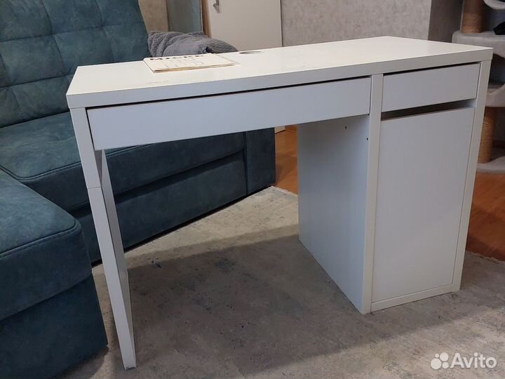 Письменный стол IKEA micke белый