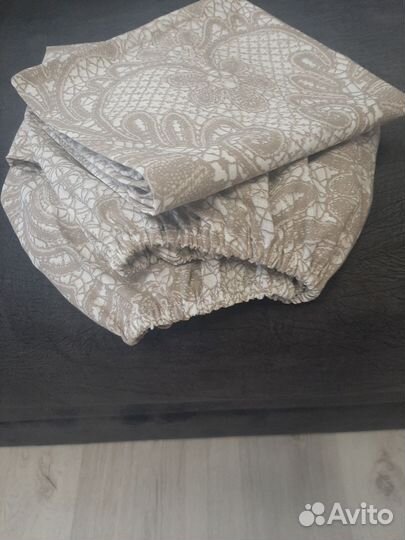 Простынь на резинке