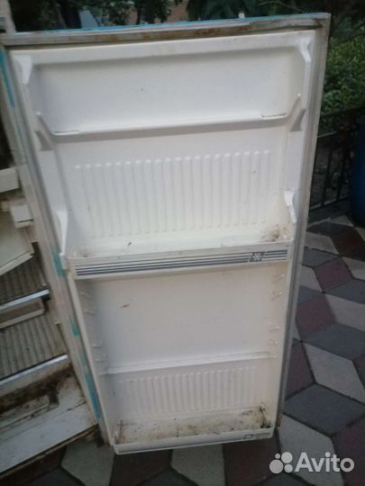 Холодильник на запчасти