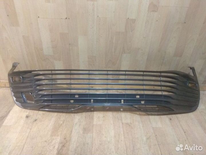 Решетка бампера Toyota