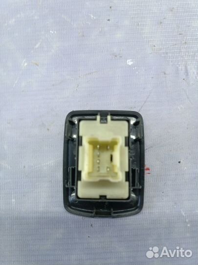 Кнопка стеклоподъёмника Renault Logan 2