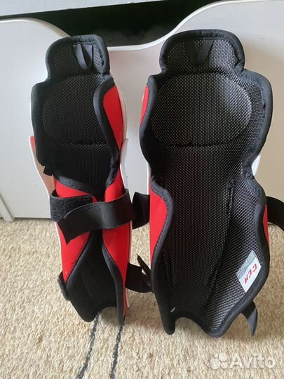 Щитки хоккейные детские CCM