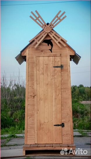 Уличный туалет деревянный HME557