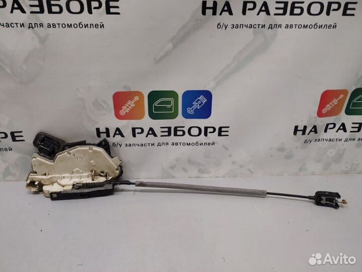 Замок двери задний правый Volkswagen Polo седан