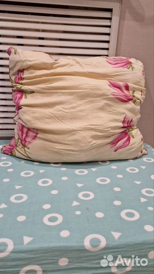 Подушка 70х70 бу