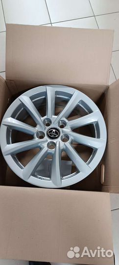Диски r17 Toyota Camry новые оригинальные комплект