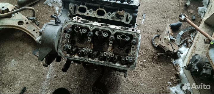 Двигатель egg по частям в разборе 300c