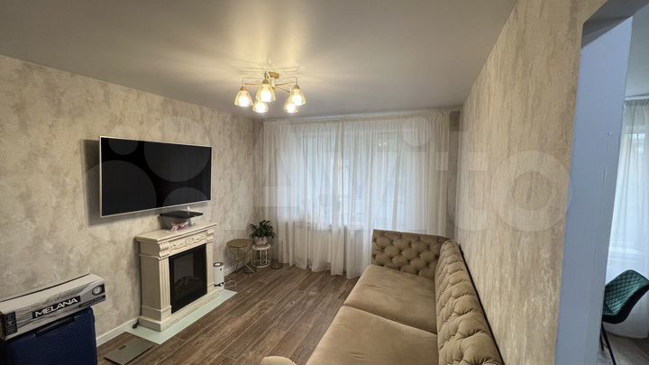 2-к. квартира, 42 м², 1/5 эт.
