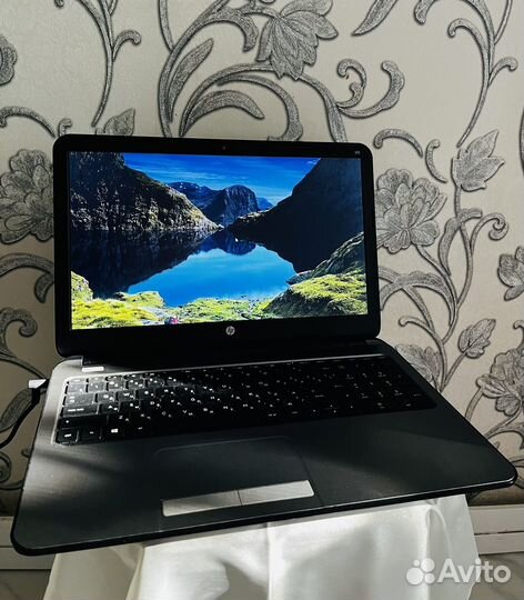 Ноутбук HP 255 g3 SSD в отличном состоянии + чехол