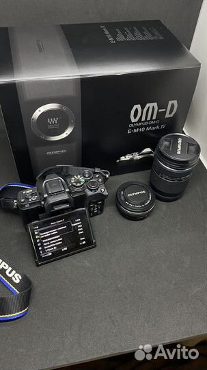 Olympus OM-D E-M10 Mark IV и 2 объектива