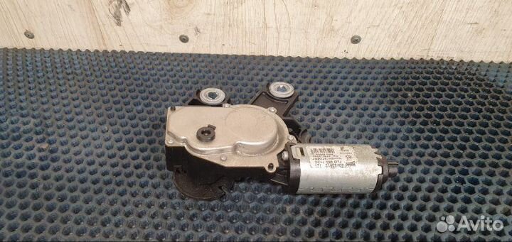 Моторчик задний Volkswagen Touareg 7L