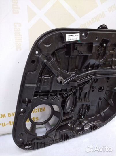 Стеклоподъемник задний правый Volvo S90 2 D4