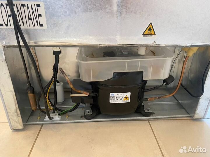 Встраиваемый Холодильник