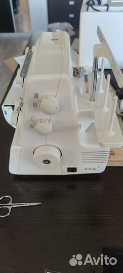 Оверлок janome Т-34