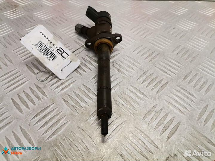 Форсунка Ford Fiesta 5 рест. 2008 1477146