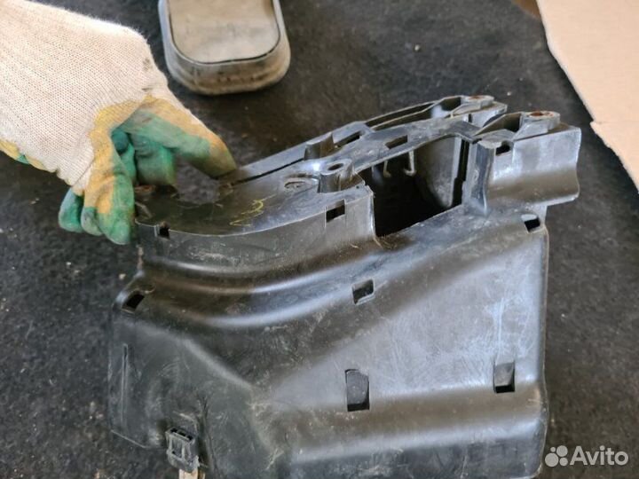 Корпус блока предохранителей Fiat Doblo 2011