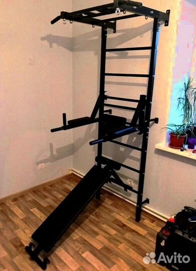 Шведская стенка спортсмену