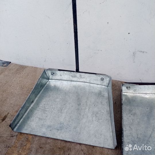 Совок и кочерга. Уличный совок для мусора