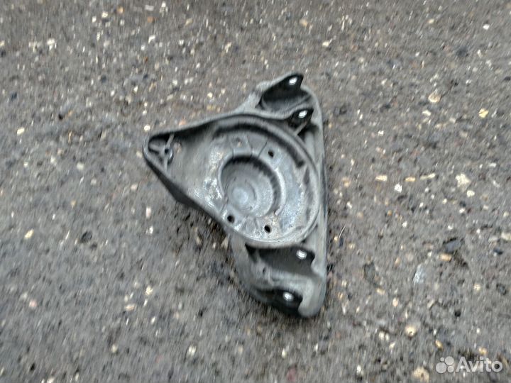 Верхняя опора, кронштейн амортизатора Ауди А6 С5