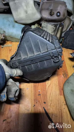 Корпус воздушного фильтра Audi 80B4 1.9 AAZ