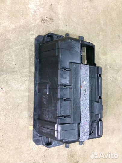 Ящик под инструмент Mitsubishi Pajero 4