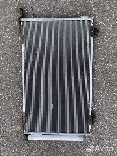 Радиатор кондиционера Toyota Avensis AZT255