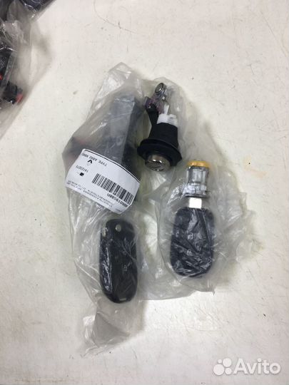 Замок зажигания Рено Логан Сандеро после 2014