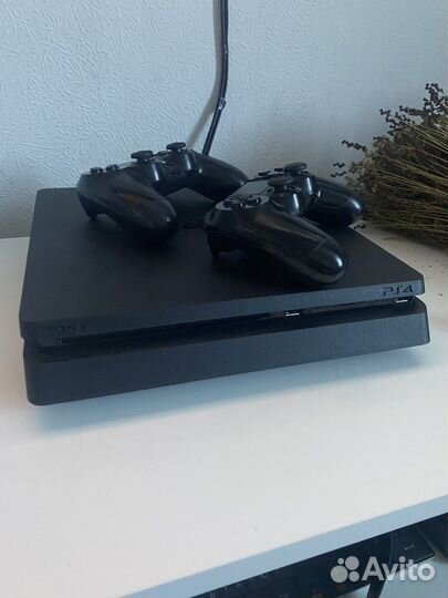 Sony playstation 4 PS4 slim 1tb