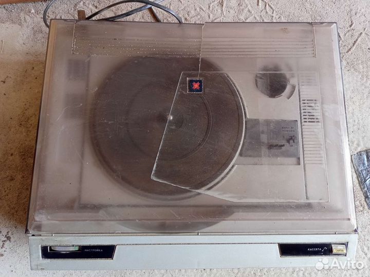 Дека кассетная