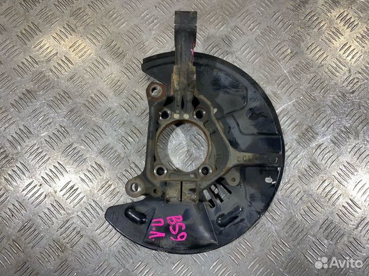 Кулак передний левый Subaru Outback BS