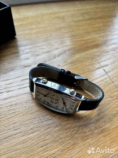 Часы наручные