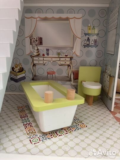 Домик кукольный