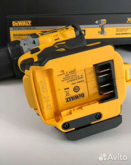 Дрель DeWalt DCD800/DCD805