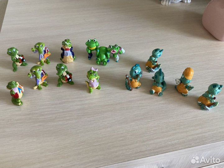 Коллекция из kinder крокодилы и дракоши, лягушки
