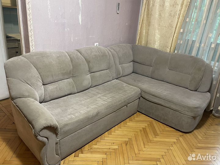 Большой угловой диван бу