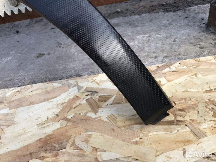 Накладка крыла переднего левого Subaru XV 2017-н.в