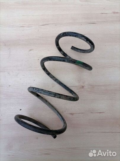 Пружина передняя Toyota Avensis T250