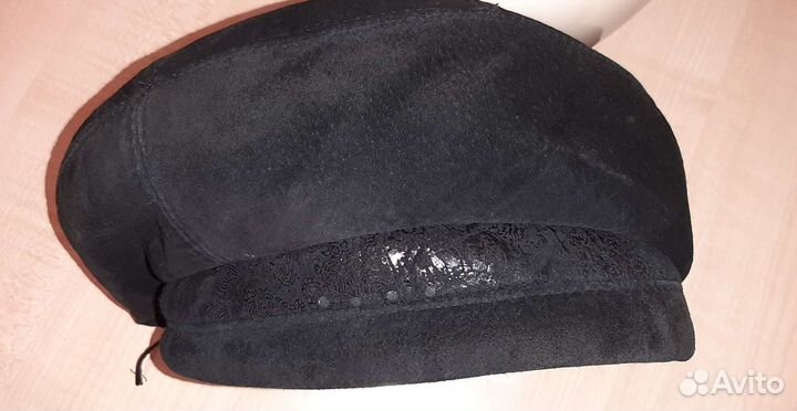 Берет женский из натуральной замши