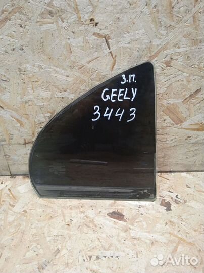 Стекло двери задней правой (форточка) Geely Emgran