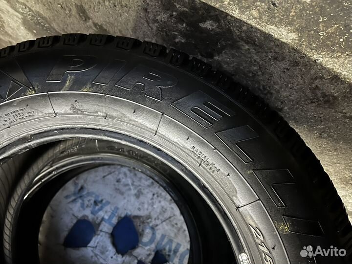Pirelli Winter Carving Edge 215/65 R16 98T