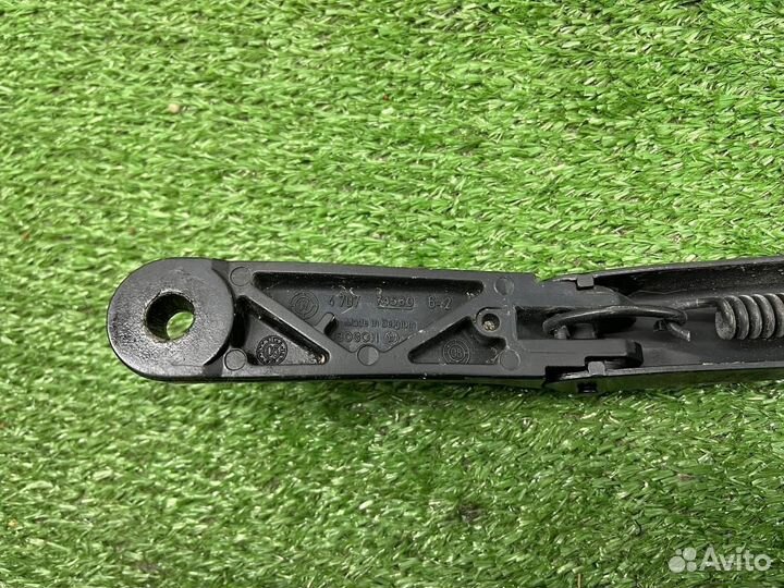 Щеткодержатели (поводок стеклоочистителя, дворник) Volkswagen101955410